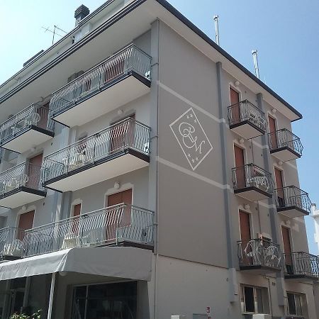 Residence Madrid Lido di Jesolo Buitenkant foto