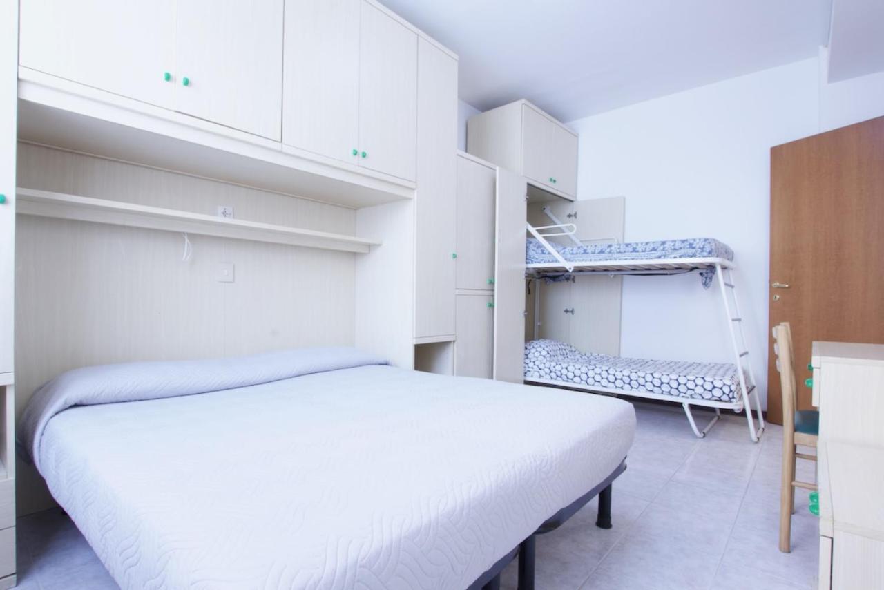 Residence Madrid Lido di Jesolo Buitenkant foto