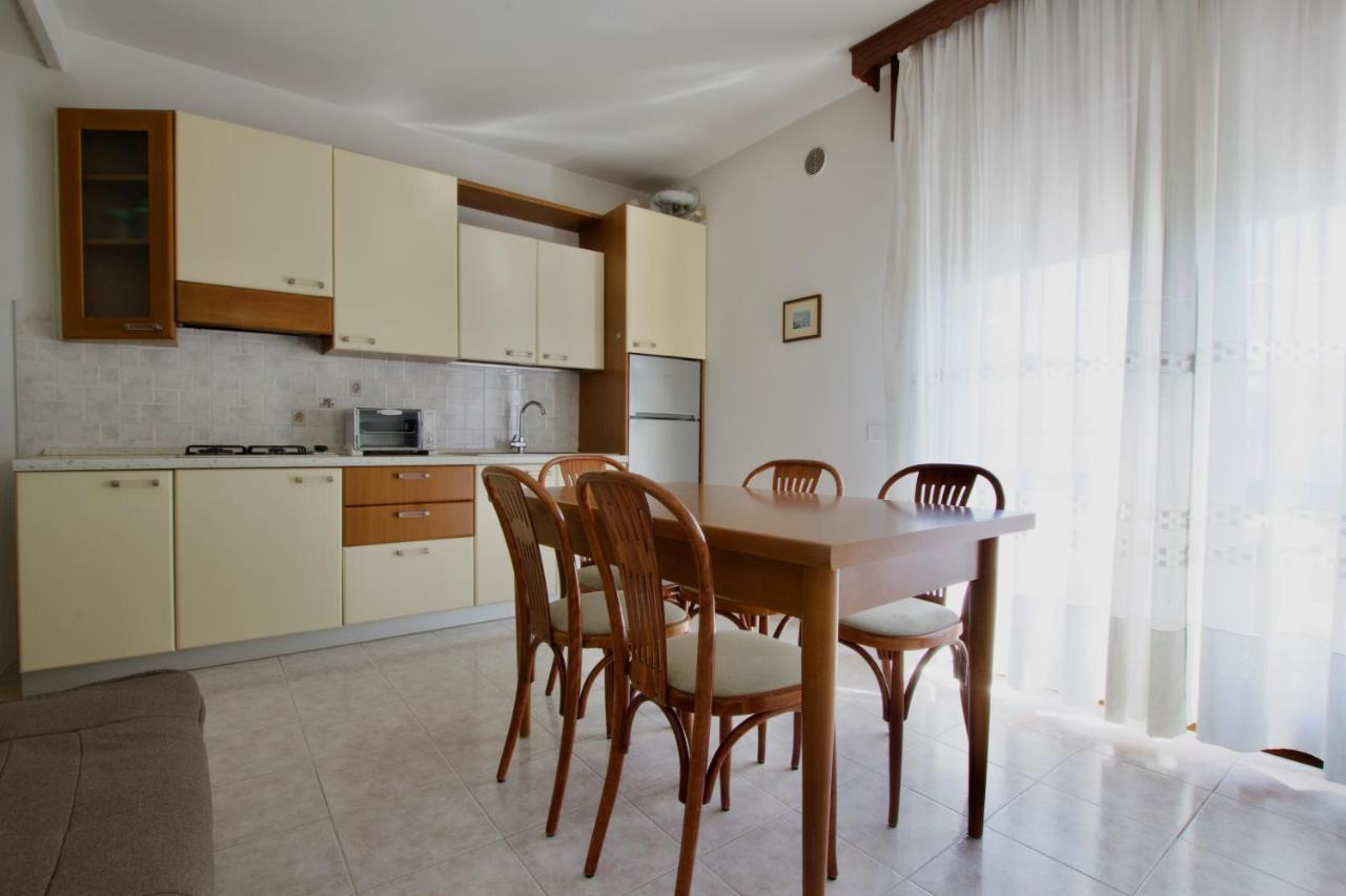 Residence Madrid Lido di Jesolo Buitenkant foto