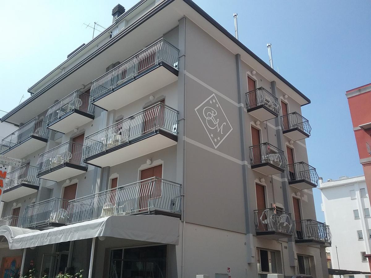 Residence Madrid Lido di Jesolo Buitenkant foto